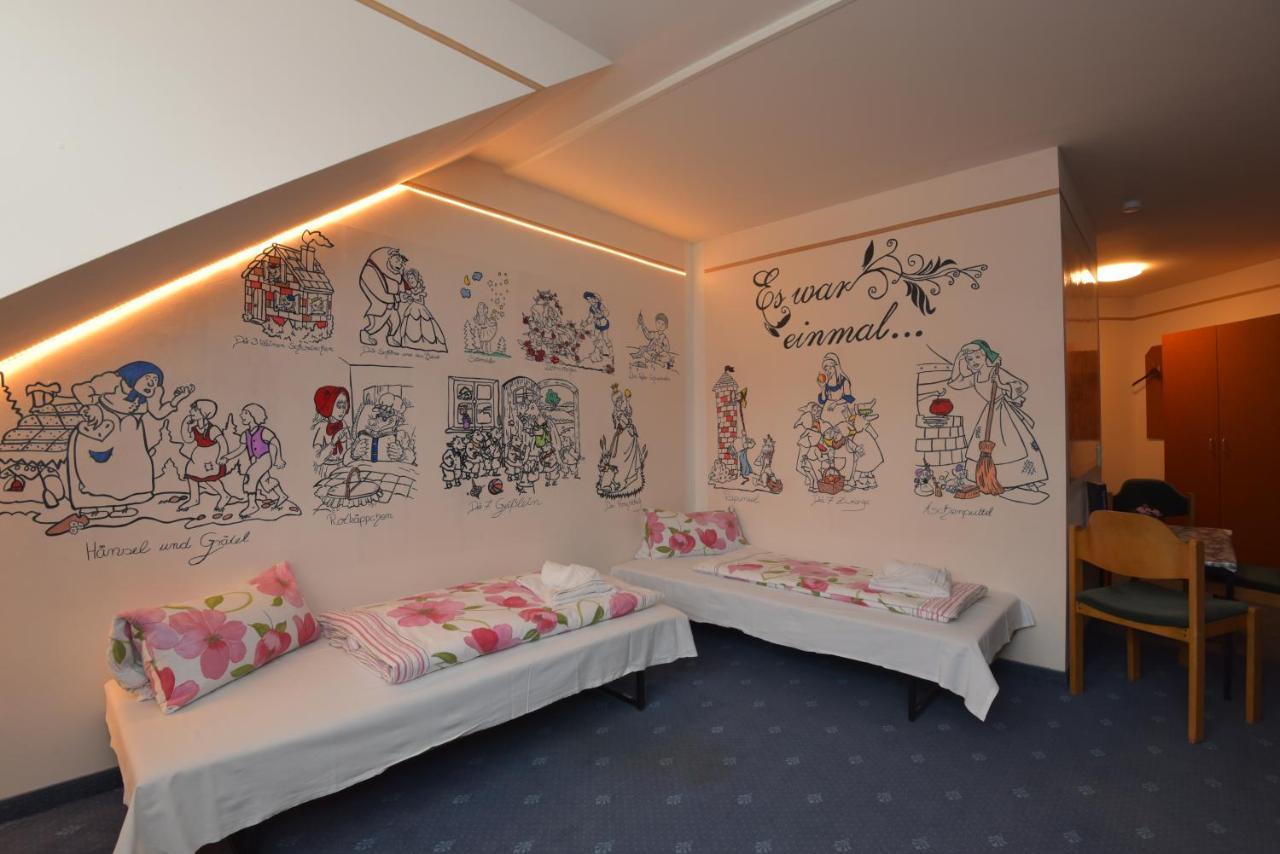 Waldhotel Feldbachtal نويهاوس آم رنفيغ المظهر الخارجي الصورة