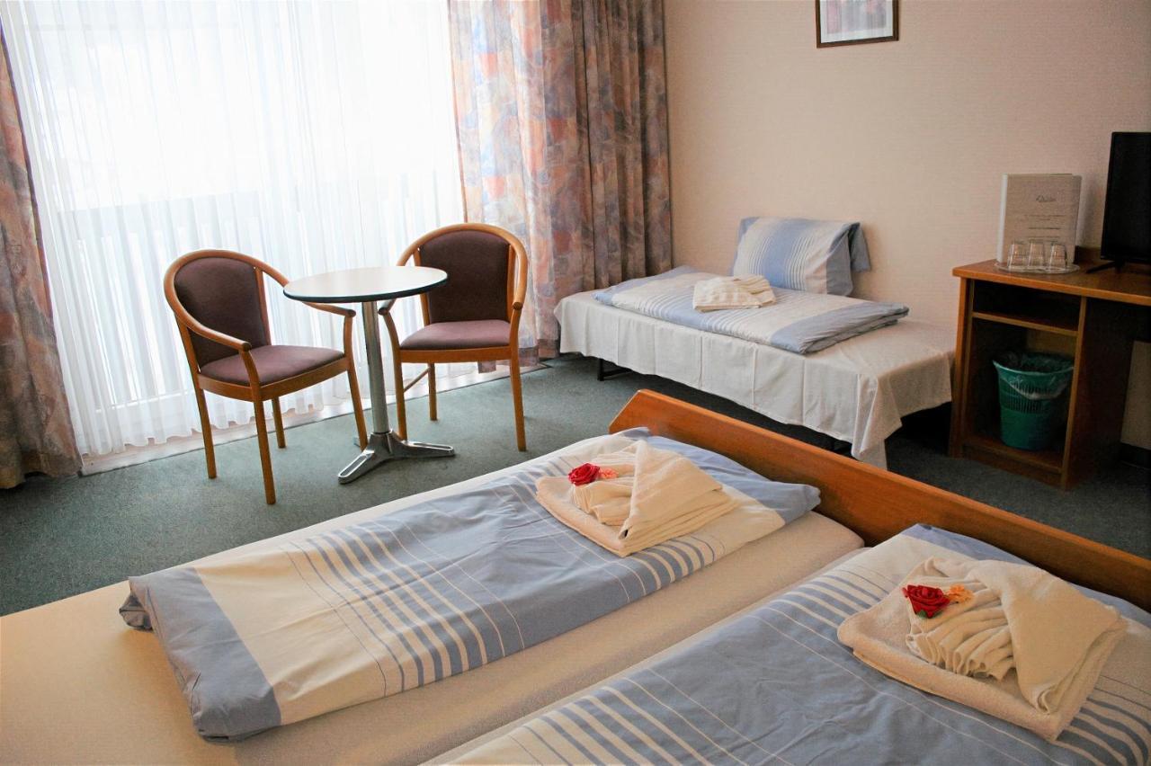 Waldhotel Feldbachtal نويهاوس آم رنفيغ المظهر الخارجي الصورة