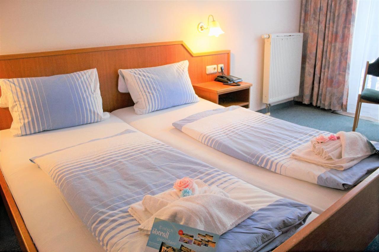 Waldhotel Feldbachtal نويهاوس آم رنفيغ المظهر الخارجي الصورة