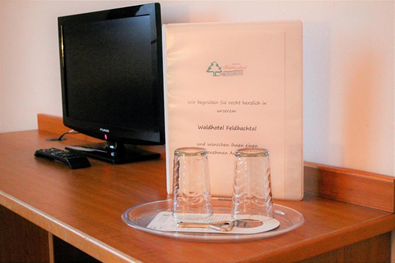 Waldhotel Feldbachtal نويهاوس آم رنفيغ المظهر الخارجي الصورة